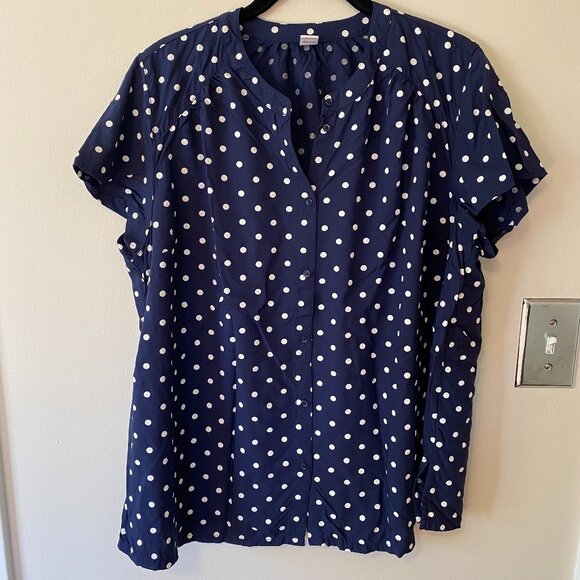 Old Navy Size 1X Cap Sleeve Button Down Blouse Navy w/ White Polka Dots EUC - Picture 1 of 6